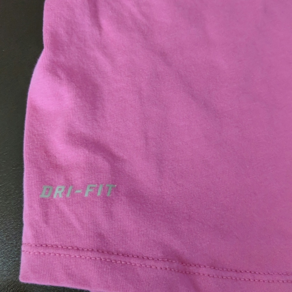 Nike graphic tee - Picture 4 of 4